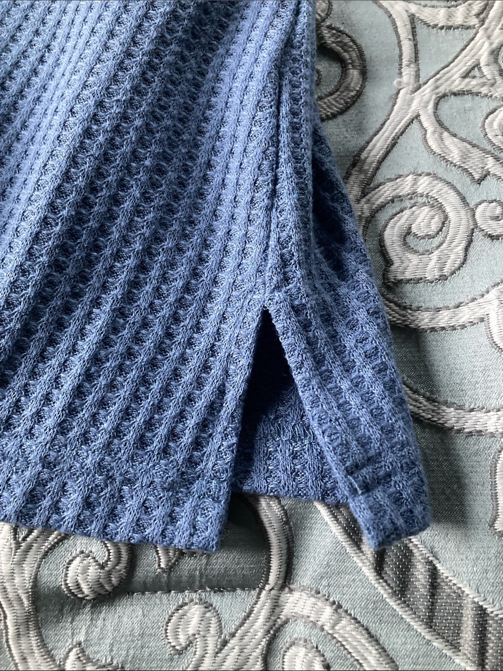 BloomChic Blue Waffle Knit Crochet-Trim V-Neck Short Sleeve Top size 14/16 - Picture 5 of 9